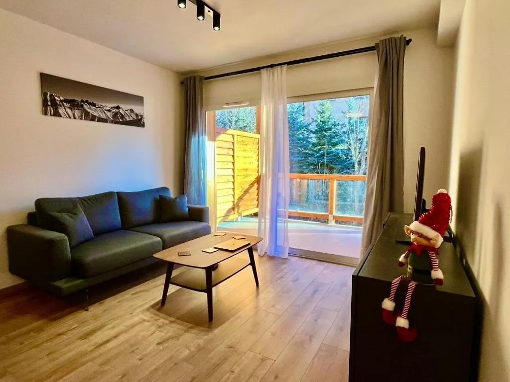 Daire 2-Bedroom Apt By The Ski Gondola Briançon