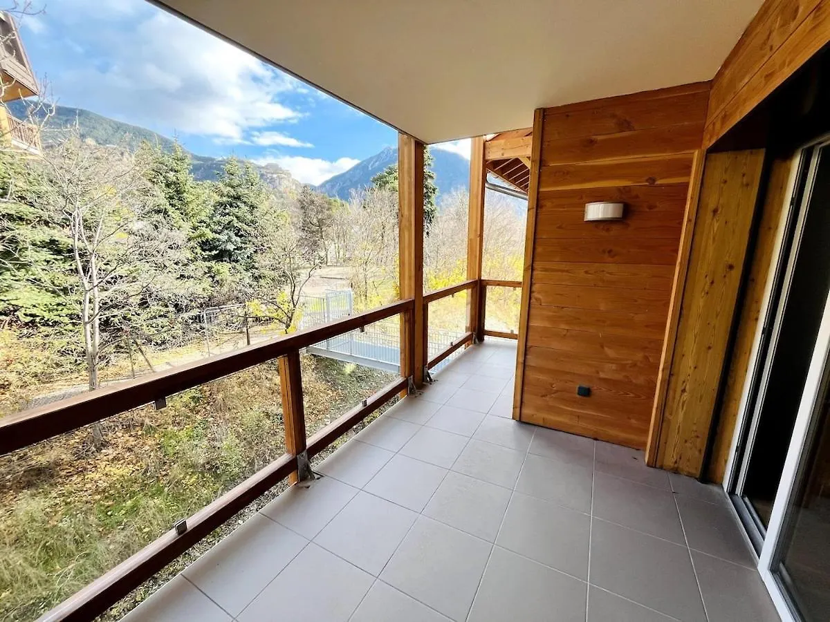 2-Bedroom Apt By The Ski Gondola Briançon Daire