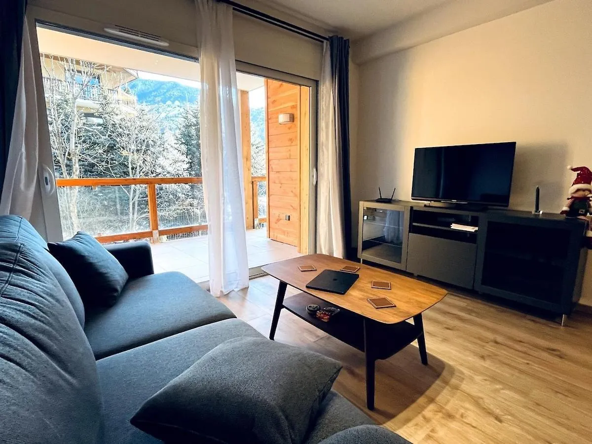 Daire 2-Bedroom Apt By The Ski Gondola Briançon Fransa